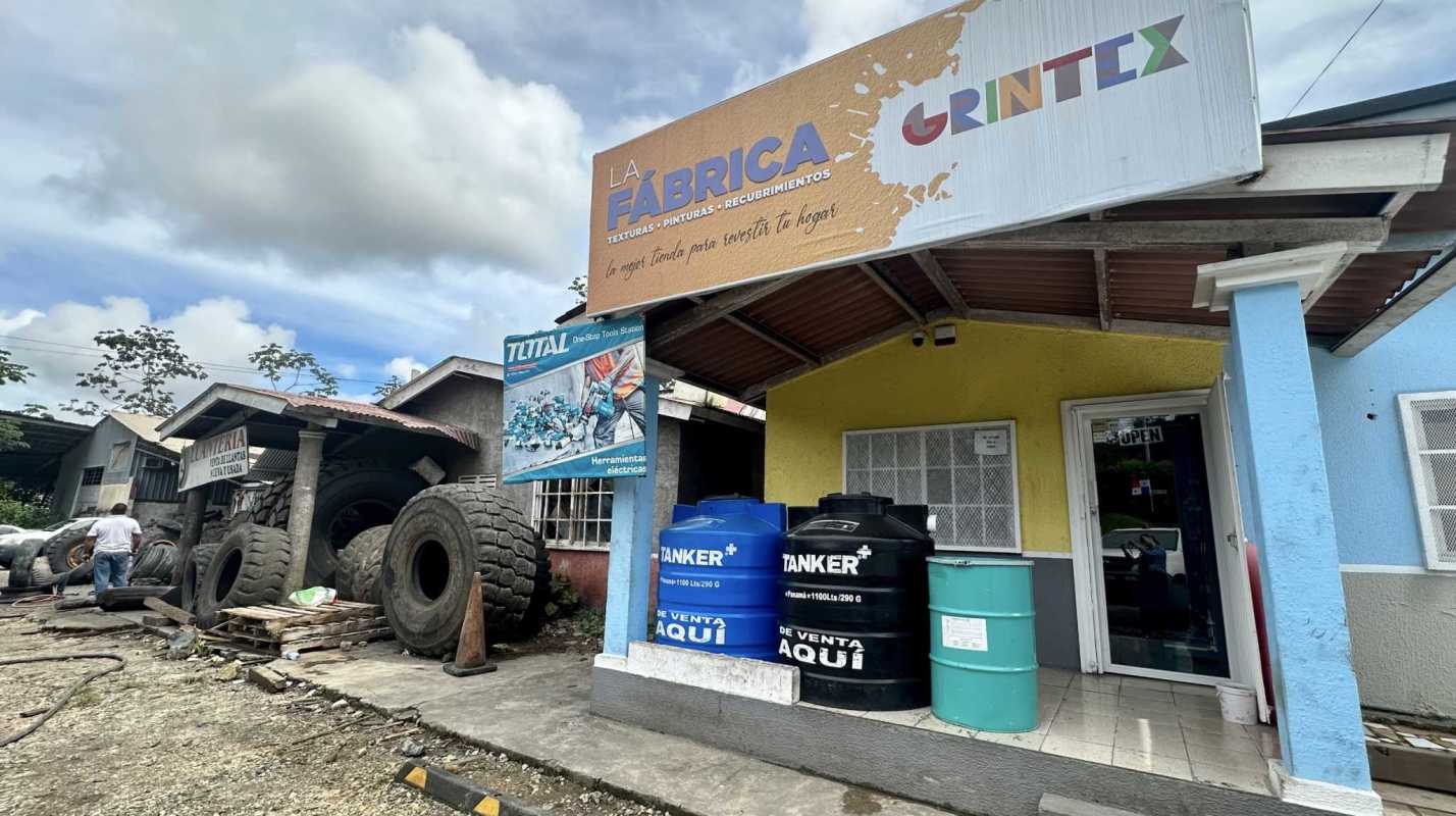 Commercial exterior warehouse and industrial tire sales in Panama
