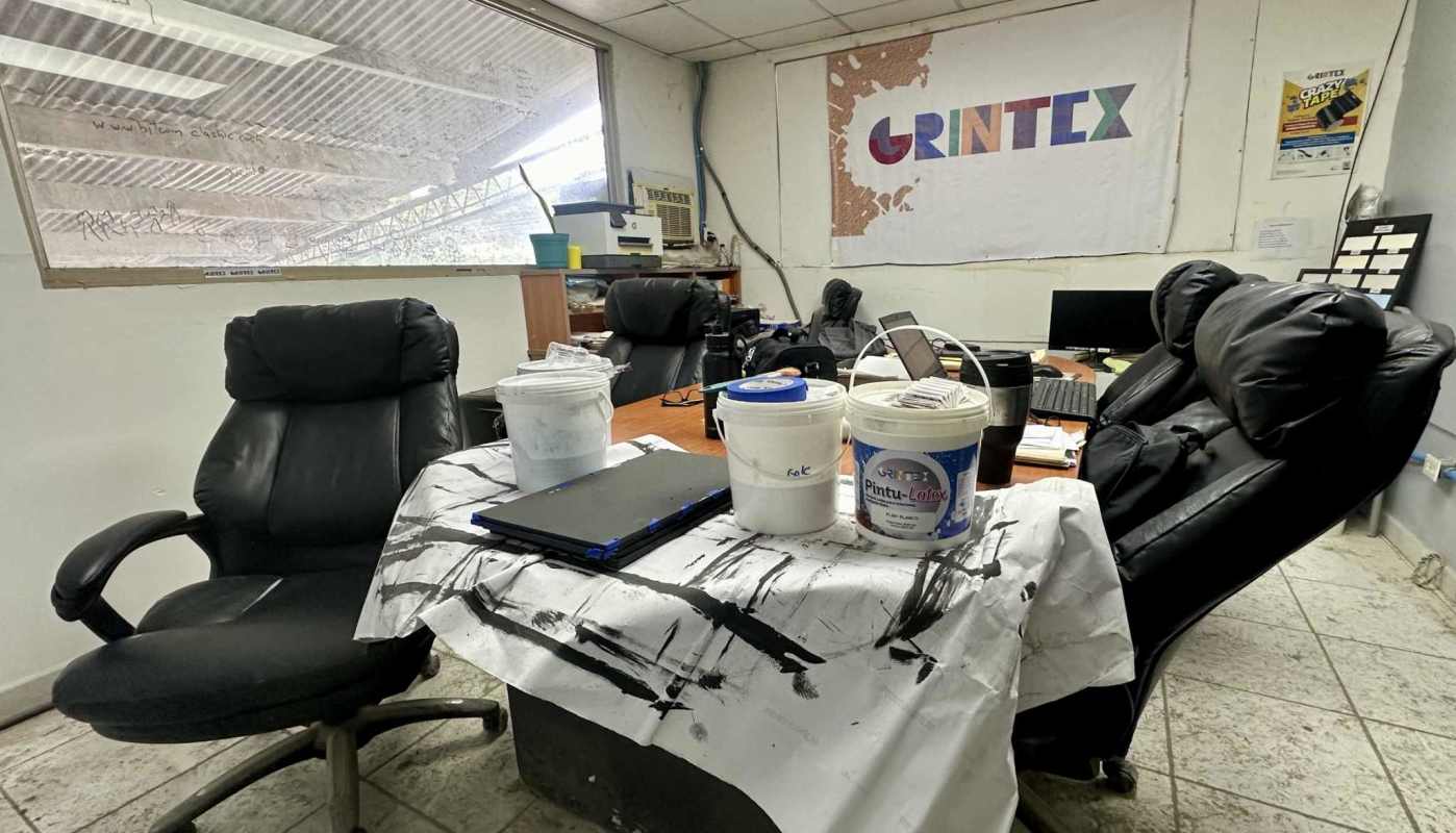 Interior office with windows desks office supplies in industrial property Panama