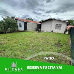 Spacious fenced backyard garden at Villa Karola Penonomé rental house Panama