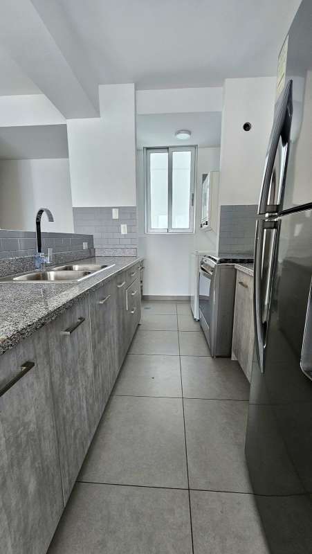 Furnished second bedroom with split AC and closet in PH La Cresta Panama