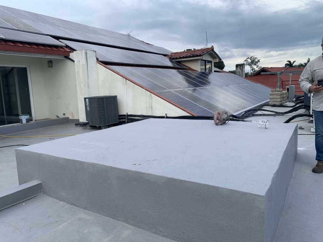 Solar energy system installed on flat roof of commercial property for sale in Albrook Panama