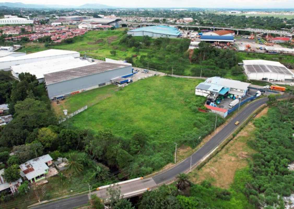 11,000m² Industrial Commercial Lot for Rent Las Mañanitas Panama