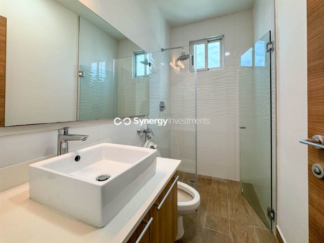 Well equipped gym with cardio machines weights panoramic views PH Dynasty Residences Bella Vista Panama