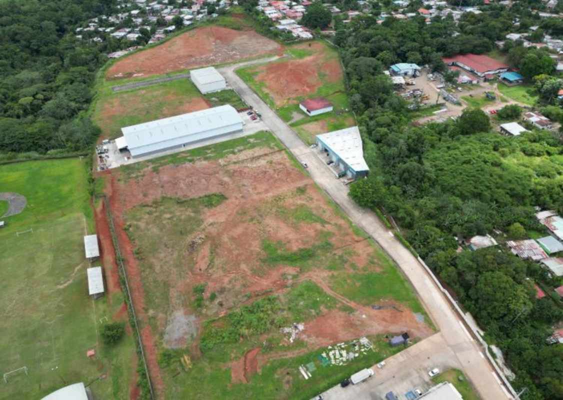Commercial development plot with access to Tocumen Airport and industrial highways in Panama City