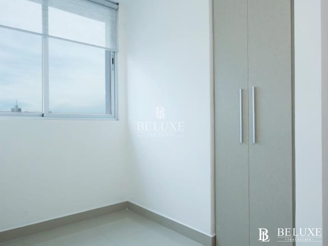 Brand new kitchen with breakfast bar and quartz counters in PH Zafiro El Cangrejo Panama City