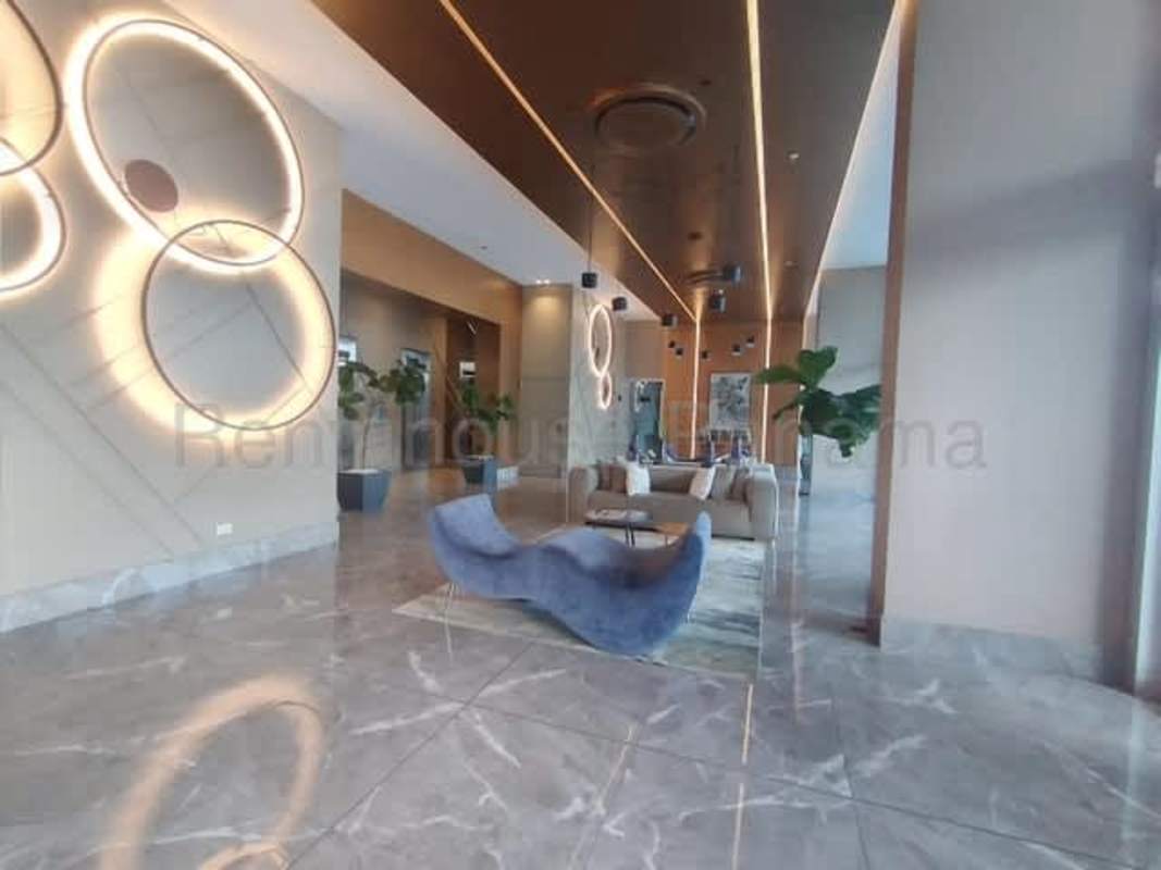 Contemporary kitchen with granite countertops and stainless appliances PH Maui Panama