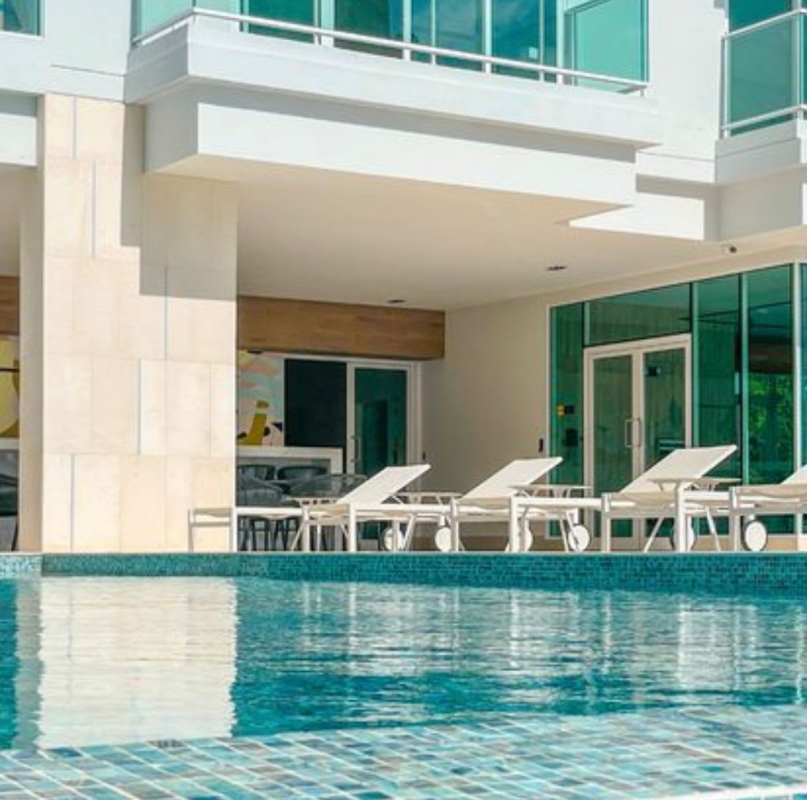 Swimming pool and lounge deck at PH Bonavista Hato Pintado Panama City