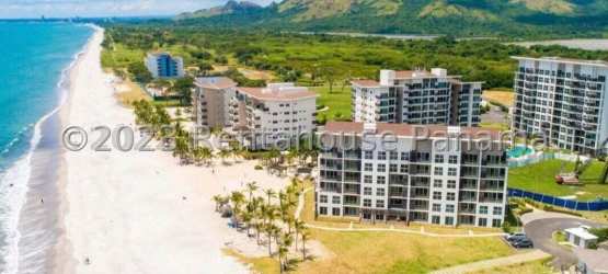 Contemporary bathroom with glass shower in PH Playa Caracol Punta Chame Panama
