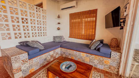 Waterfront lounge pergola area with ocean views Playa Malibu Nueva Gorgona