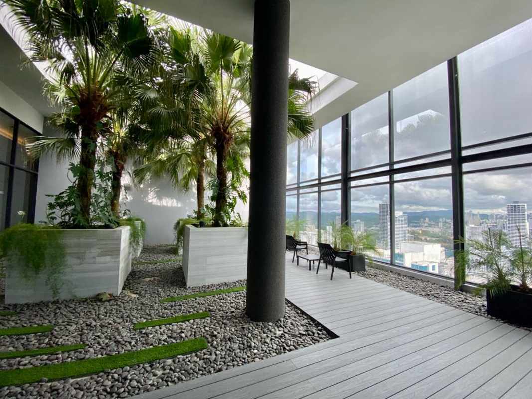 Modern luxury high-rise Nuovo by Armani along Avenida Balboa Panama City