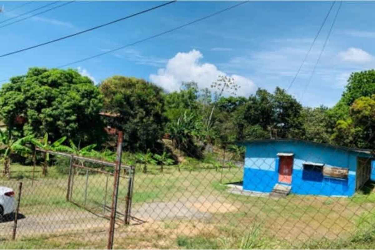 Commercial Lot 1600m2 Fully Fenced Ready to Build in Chilibre