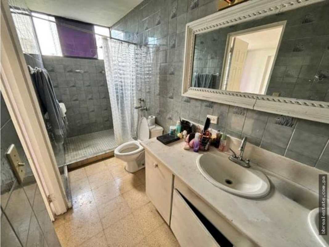 Spacious bathroom with large mirror, walk-in shower, vanity PH Vista del Este Panama