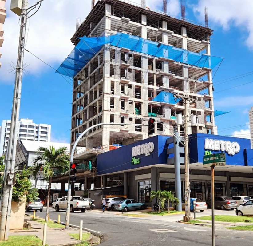 Retail commercial plaza at ground floor of Mini Design House high-rise in Obarrio Panama City