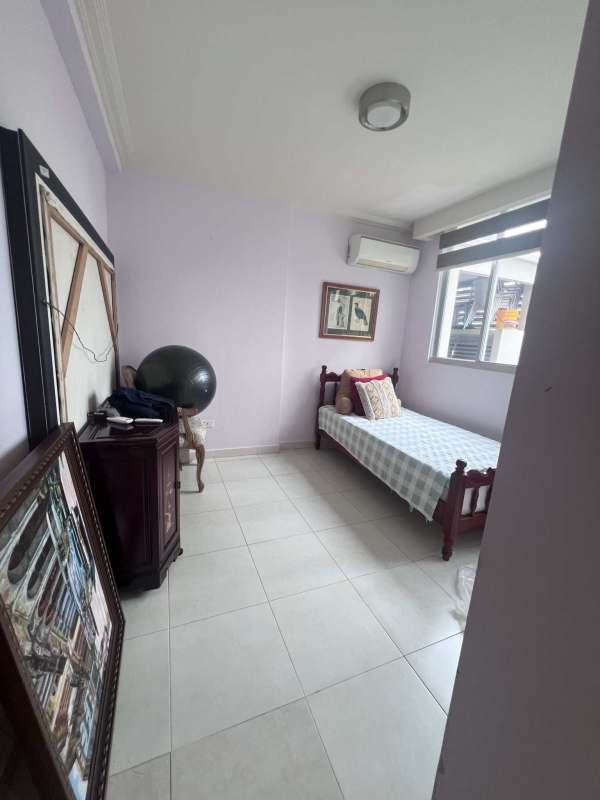 Spacious bedroom with AC, large window, tile flooring, San Francisco Bay Panama