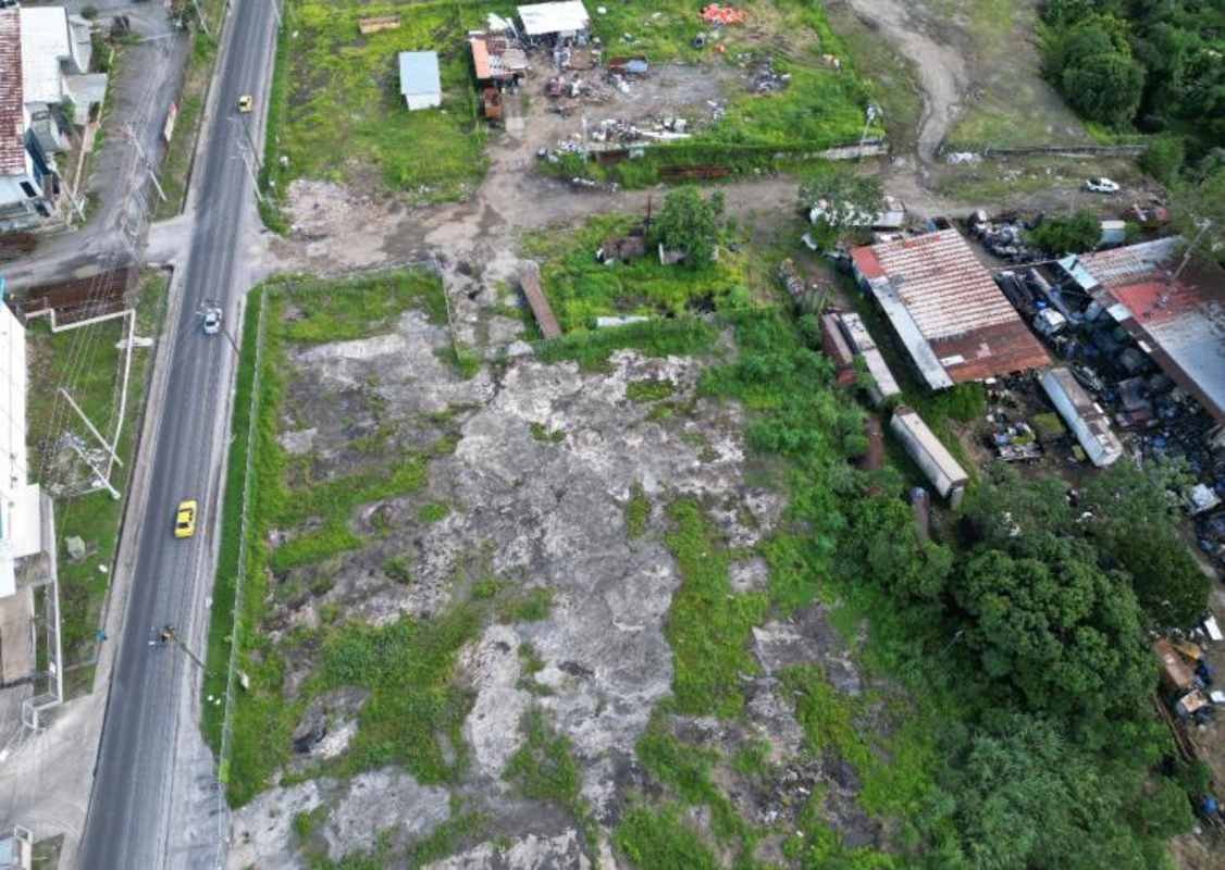 Large fenced open commercial lot in industrial corridor near Tocumen Airport Panama City