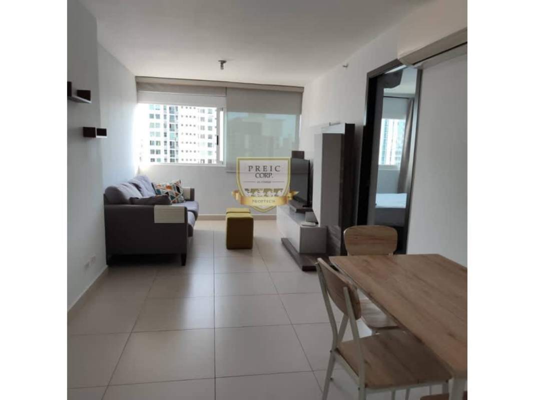 Second bedroom split AC closet apartment PH Tee One San Francisco Panama