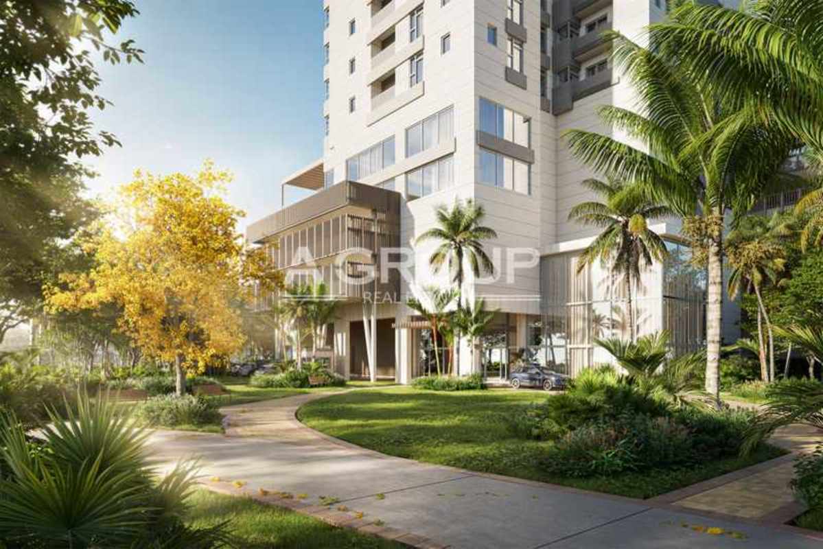 Modern luxury high-rise exterior with gardens in PH Guayacan Santa Maria Panama