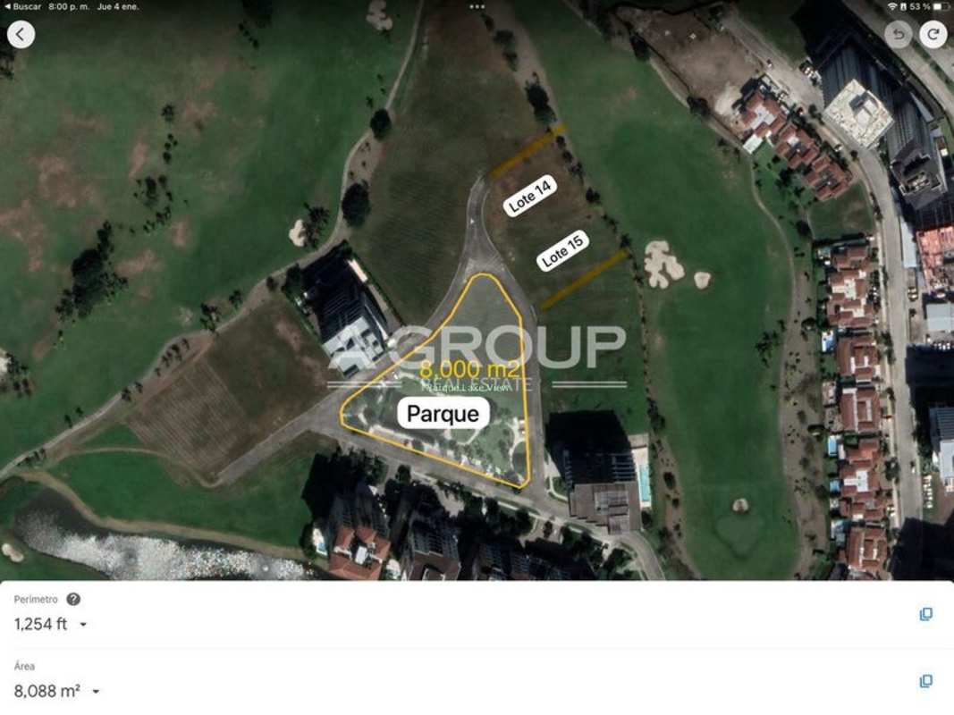 Luxury kitchen with marble island, built-in appliances, floor-to-ceiling windows in PH Quintessence Santa Maria Panama