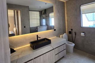 Apartment for Sale in San Francisco - 4 bedrooms