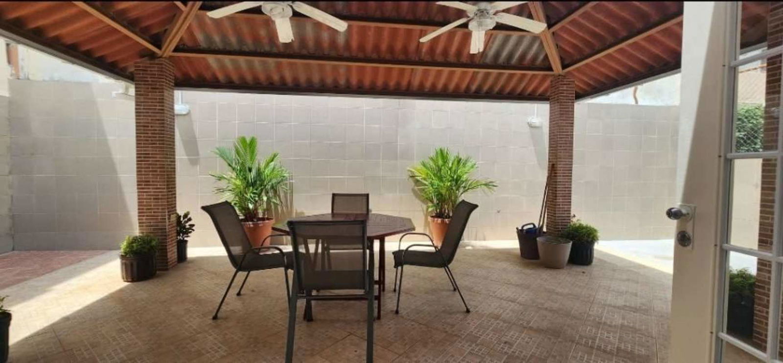 Kitchen with cabinets and countertop PH Quintas de Gratamira Brisas del Golf Panama