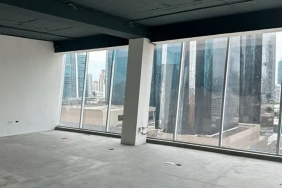 Open plan unfinished office commercial unit with panoramic windows in Atrium Tower Obarrio
