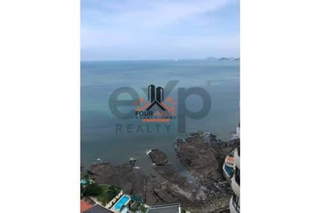 Apartment for Sale in San Francisco - 4 bedrooms