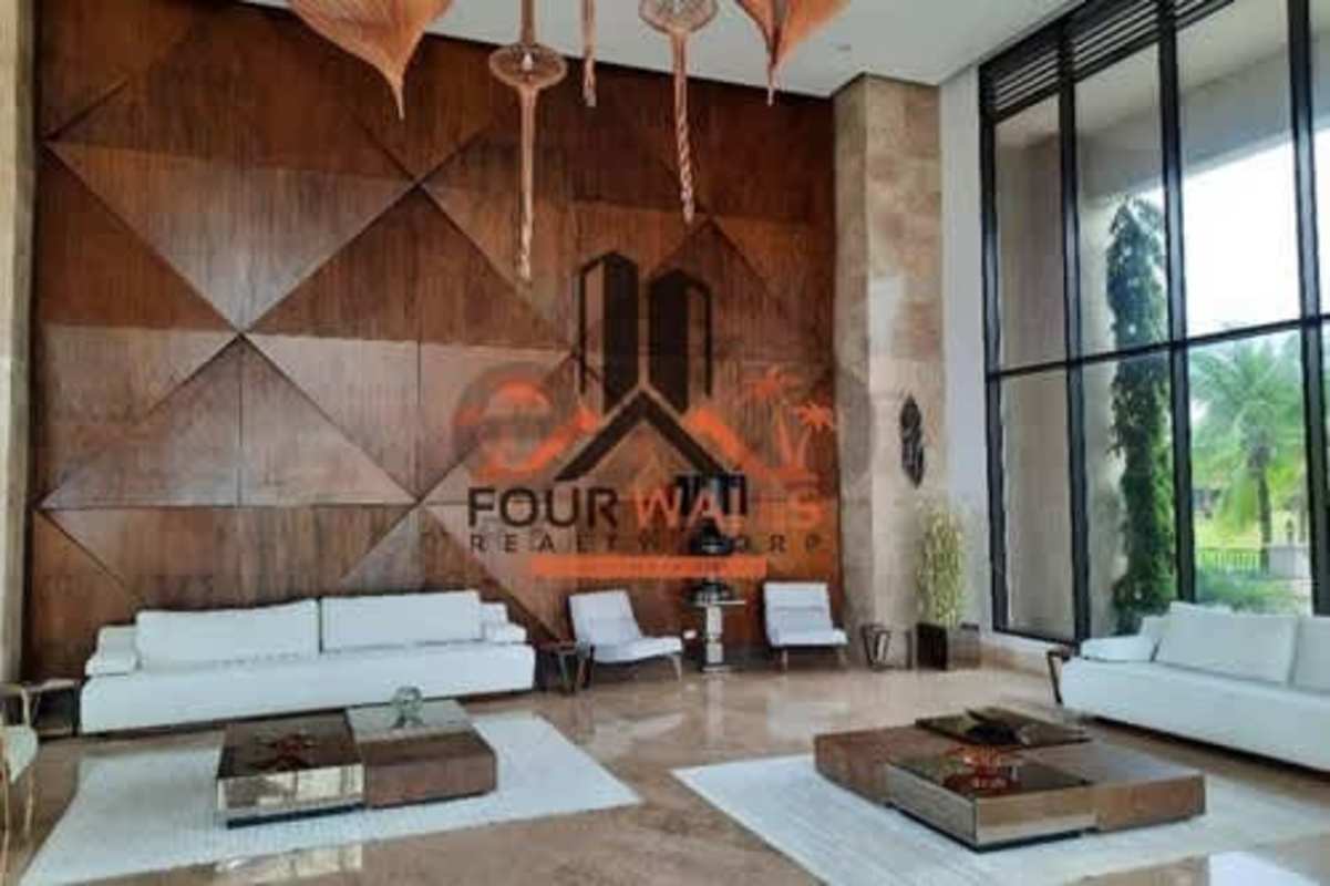 Modern kitchen with island, built-in appliances and minimalist design in PH La Vista Santa Maria Panama