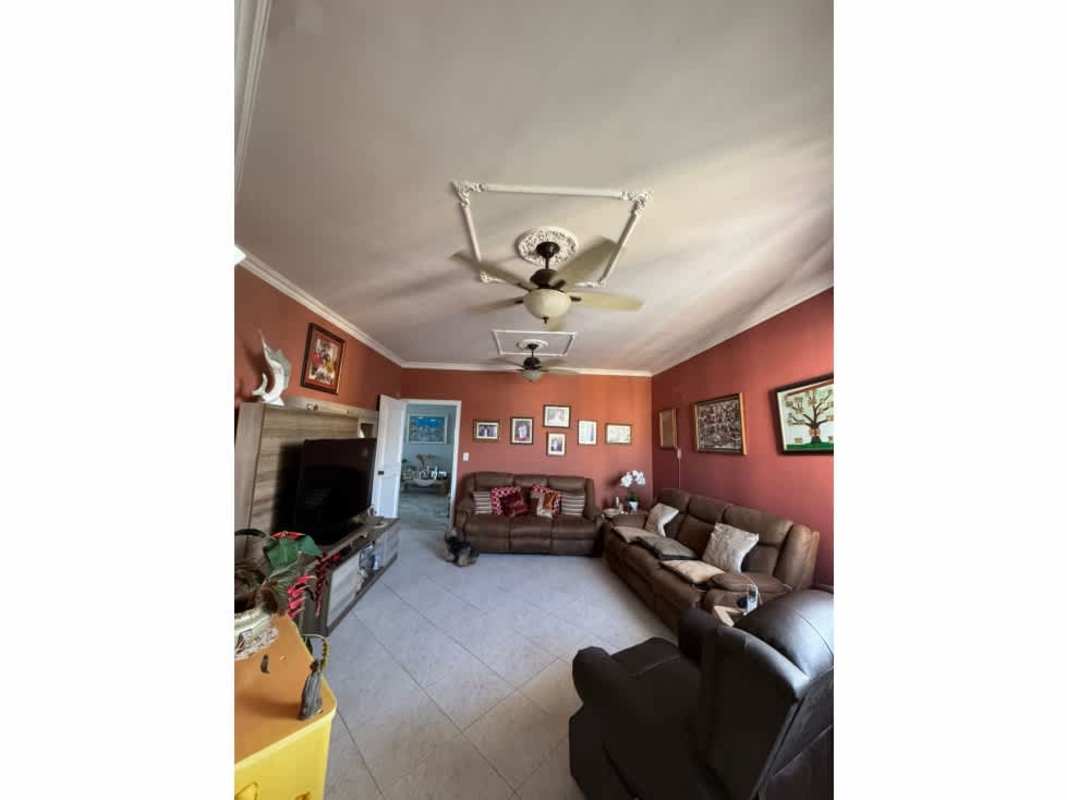 Bedroom with closets and large windows overlooking the Pacific Ocean PH Villa Marina Punta Paitilla