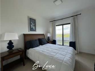 Infinity pool overlooking the Pacific Ocean in Vista Mar Resort Panama