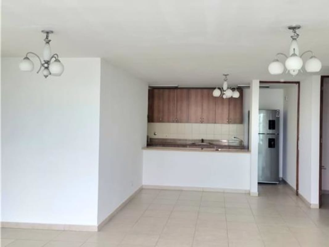 Bedroom with large window city skyline view split AC and tile floors PH Terrawind San Francisco Panama