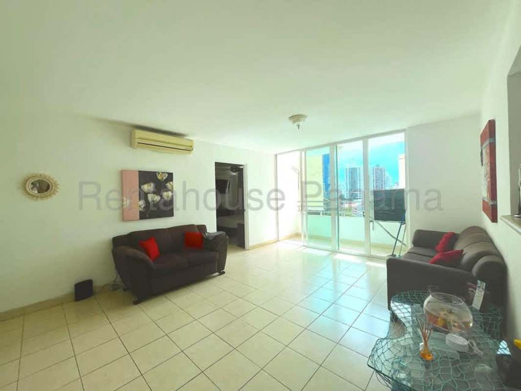 Modern 2BR Apartment in Edison Park with Balcony & Pool