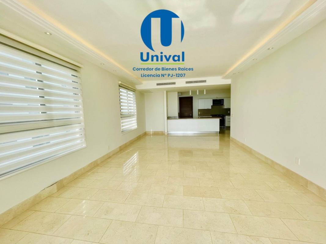 Open concept kitchen with island and marble flooring in PH Greenview Santa María Panama