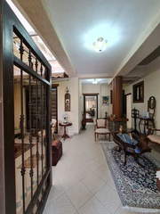 Apartment for Sale in Clayton - 4 bedrooms