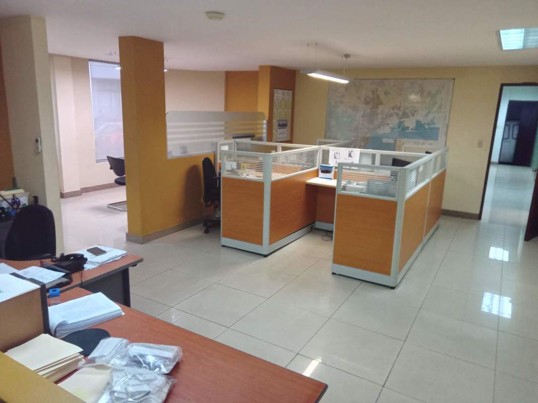 Large warehouse storage area with metal shelves and organized inventory commercial rental Panama