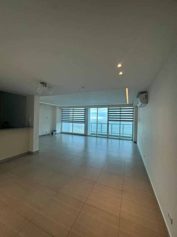 Bedroom with ocean view window, built-in closet and AC in PH Asia Tower Costa del Este Panama