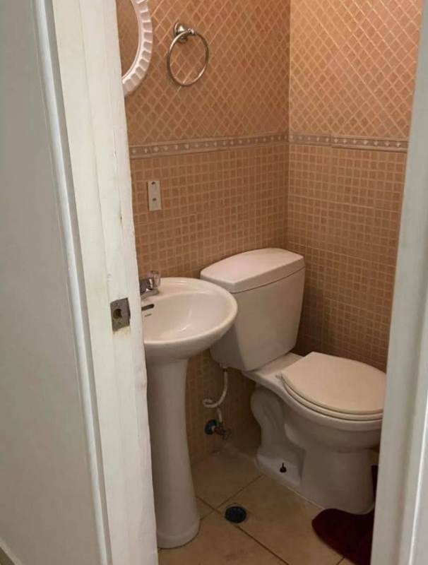 Furnished 2BR Apartment PH Metro Tower Vía España