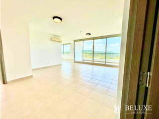 Apartment for Sale in Clayton - 3 bedrooms