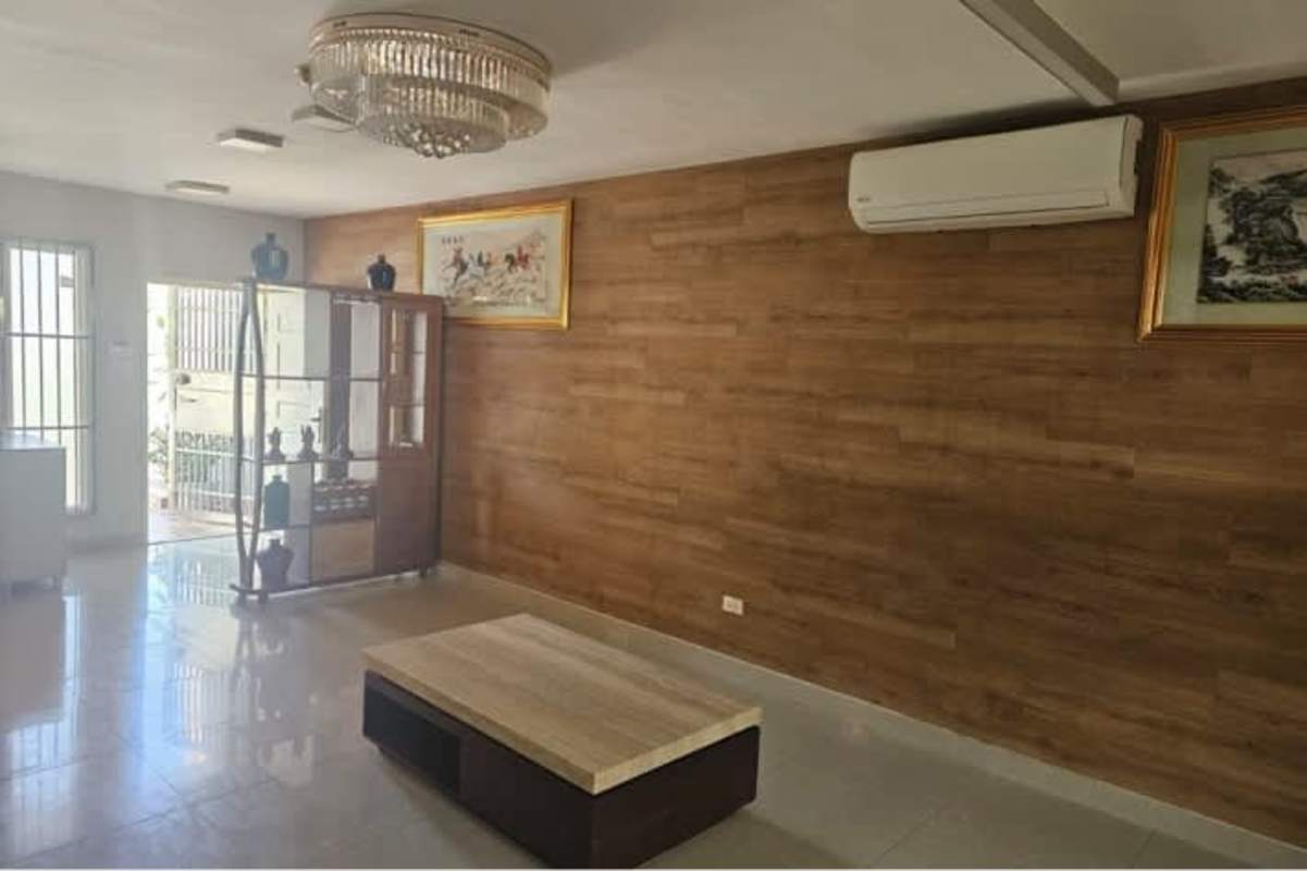 Covered patio outdoor terrace tiled floor residential house rent in Brisas del Golf Panama