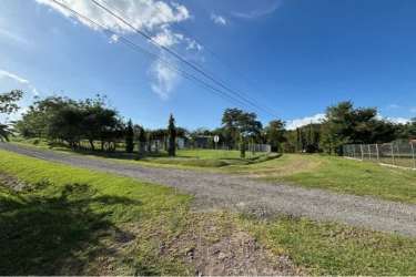 Large fenced residential rural lot Las Uvas San Carlos Panama