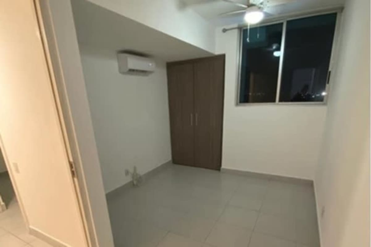Modern bathroom with shower and pedestal sink in PH Ilo apartment Panama City