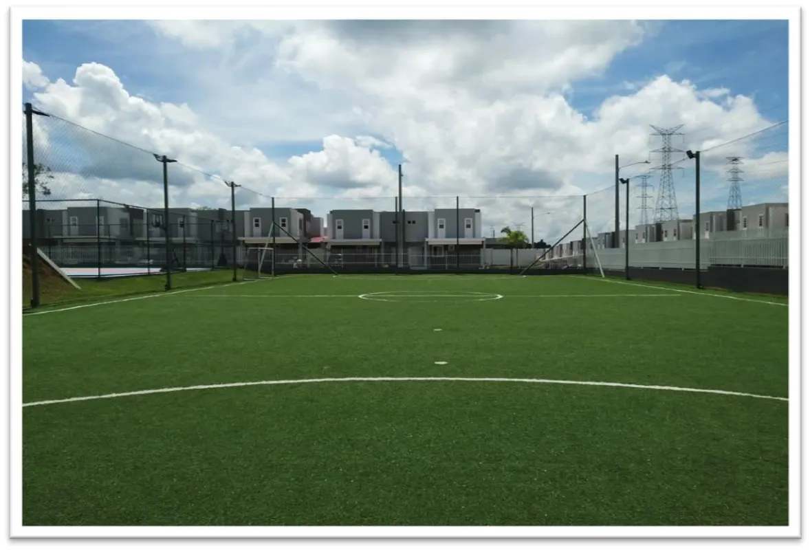 Private soccer pitch with turf and netting PH Augusta Brisas del Golf Panama
