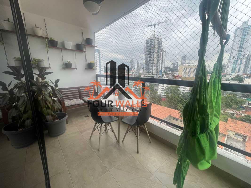 Contemporary kitchen with granite counters and full appliances Avenida Balboa Panama