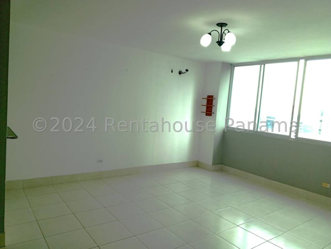 Modern kitchen with granite counters and gas stove PH Vivendi Edison Park Panama City