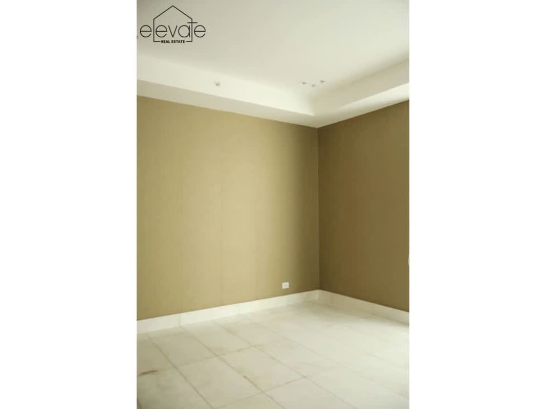 Modern bathroom with glass shower, soaking tub, marble finishes PH The Residences Punta Pacifica Panama