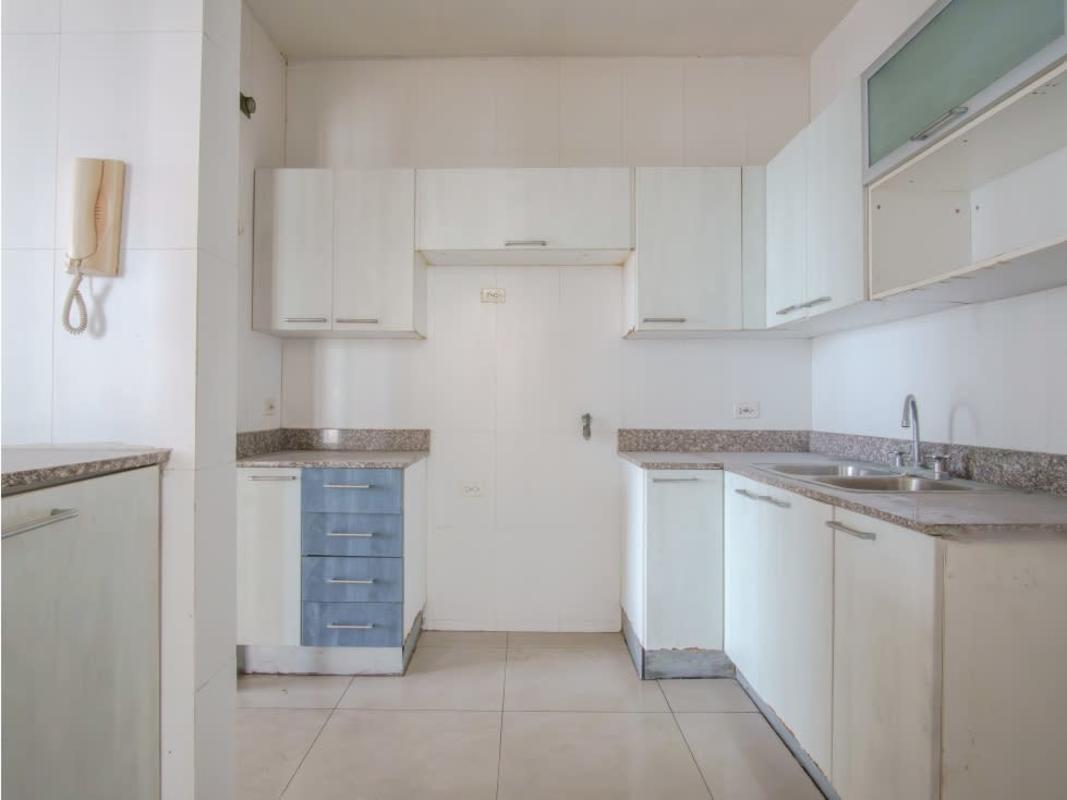 Contemporary kitchen with granite countertops and cabinetry PH The Cosmopolitan Panama