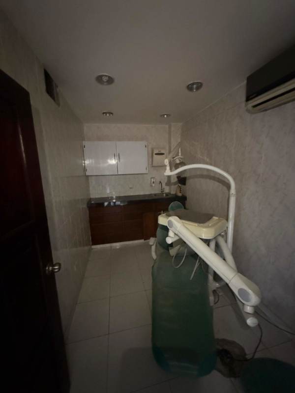 Interior of a small examination or lab space for healthcare use PH Via España Plaza Panama