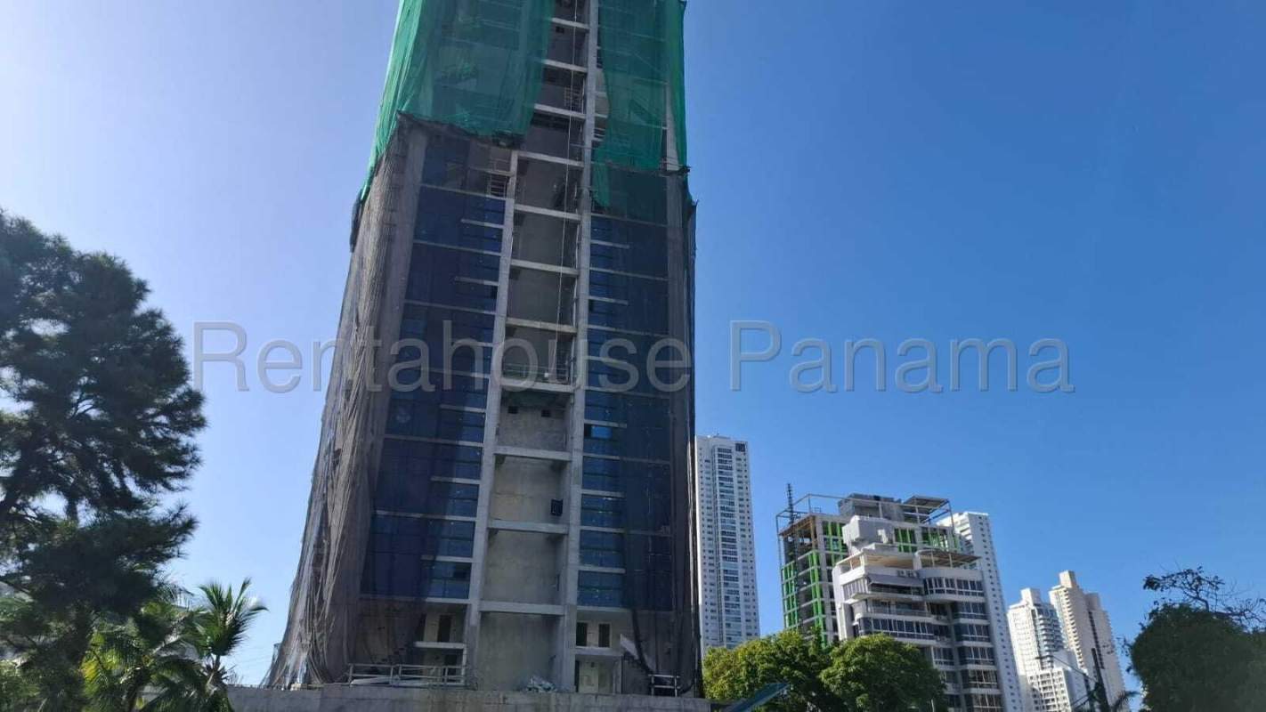 Facade of PH Dovle Selva Coco del Mar modern loft tower Panama City