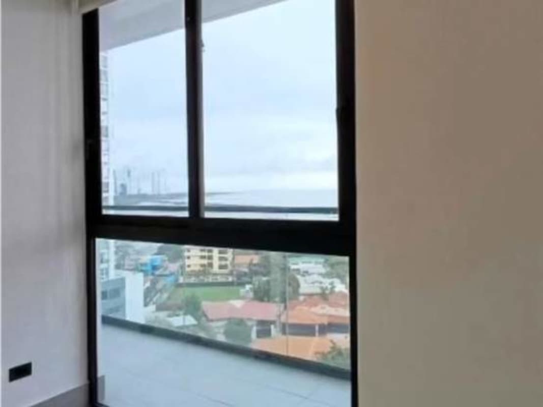 Rooftop fitness center with city and ocean view PH Victory Wellness Coco del Mar