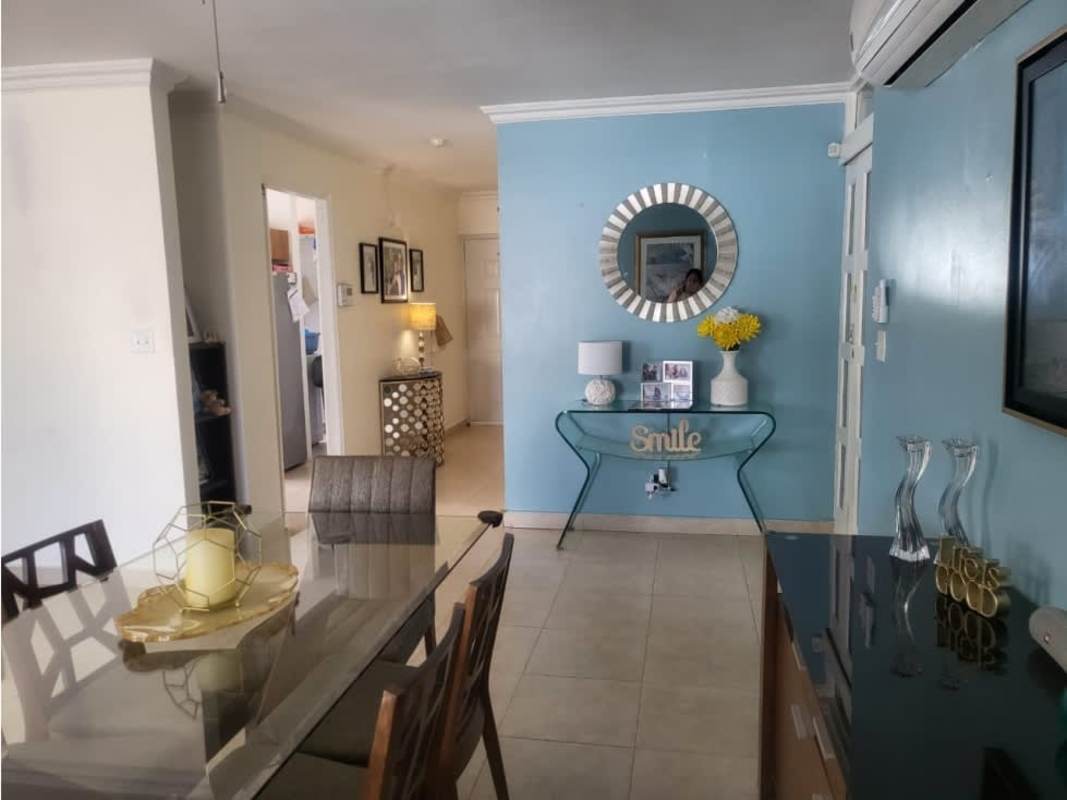 Master suite with closet and private bathroom PH Fairmont Plaza San Francisco Panama