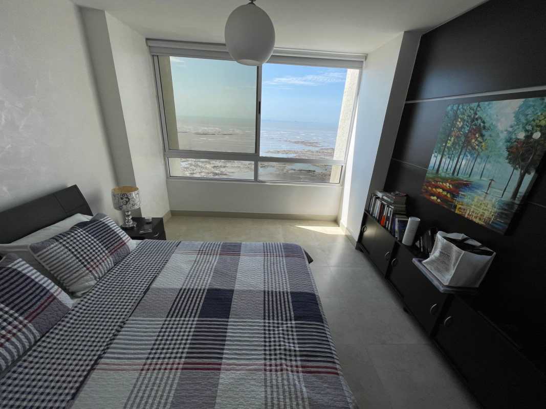 Modern living room with ocean view balcony PH Premium Tower Panama